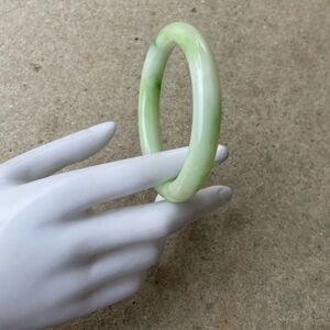 Jade Cream Green Bangle Bracelet Vintage Natural Genuine Jade Quality Pc. Sz 7.5